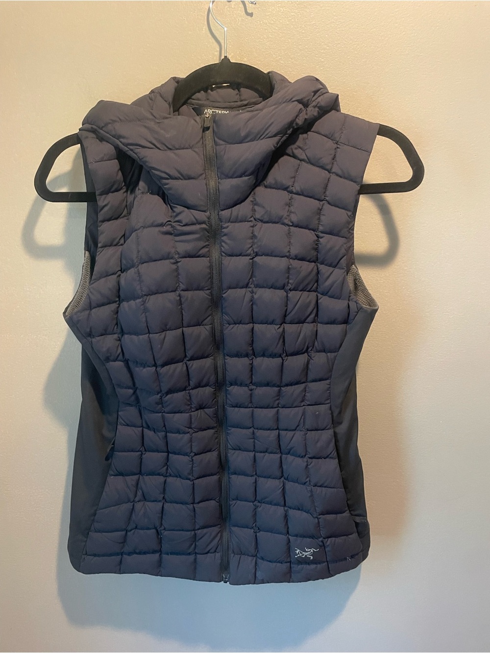 Arc'teryx Women's Black Down Quilted Hooded Insulated Vest
